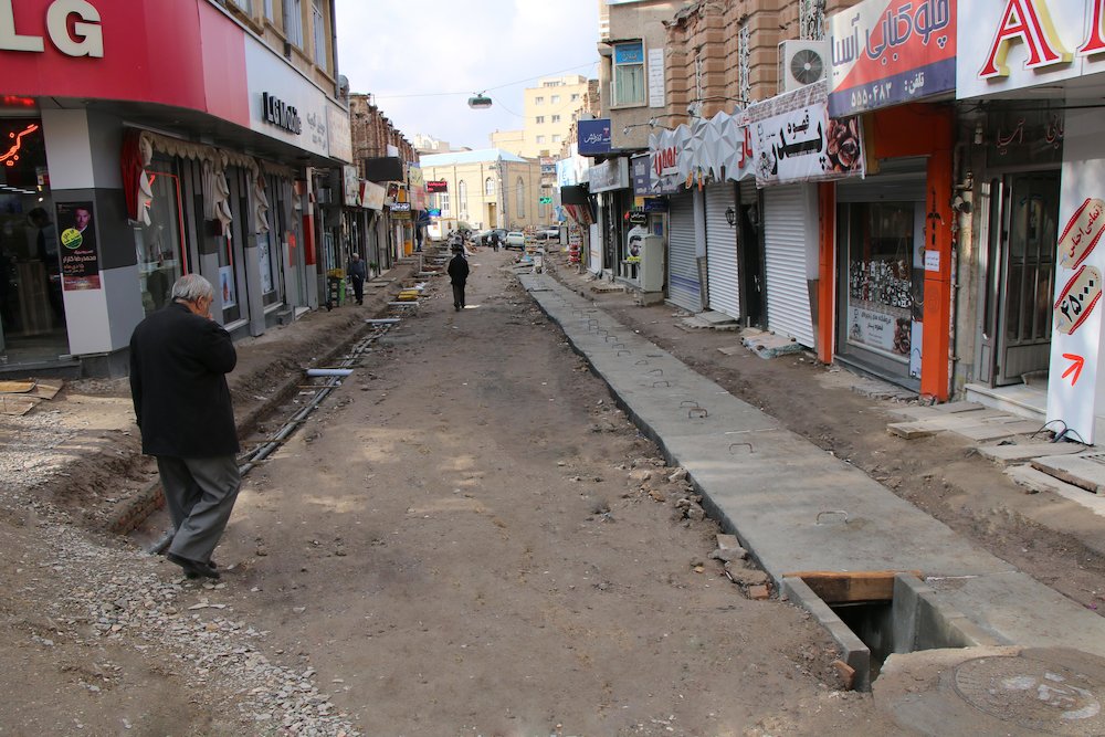 پیشرفت 30درصدی طرح پیاده راه و احیای جداره های مغازه های سنگی