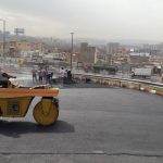لکهگیری اساسی معابر حوزه شهرداری منطقه پنج با توزیع ۱۵۰۰ تن آسفالت