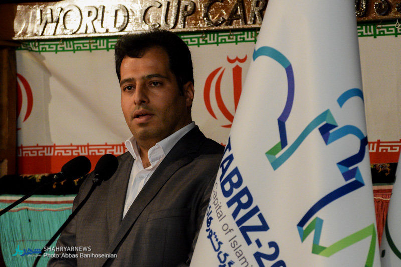 فرش صلح و دوستی جام جهانی پس از 20 سال در تبریز رونمایی شد
