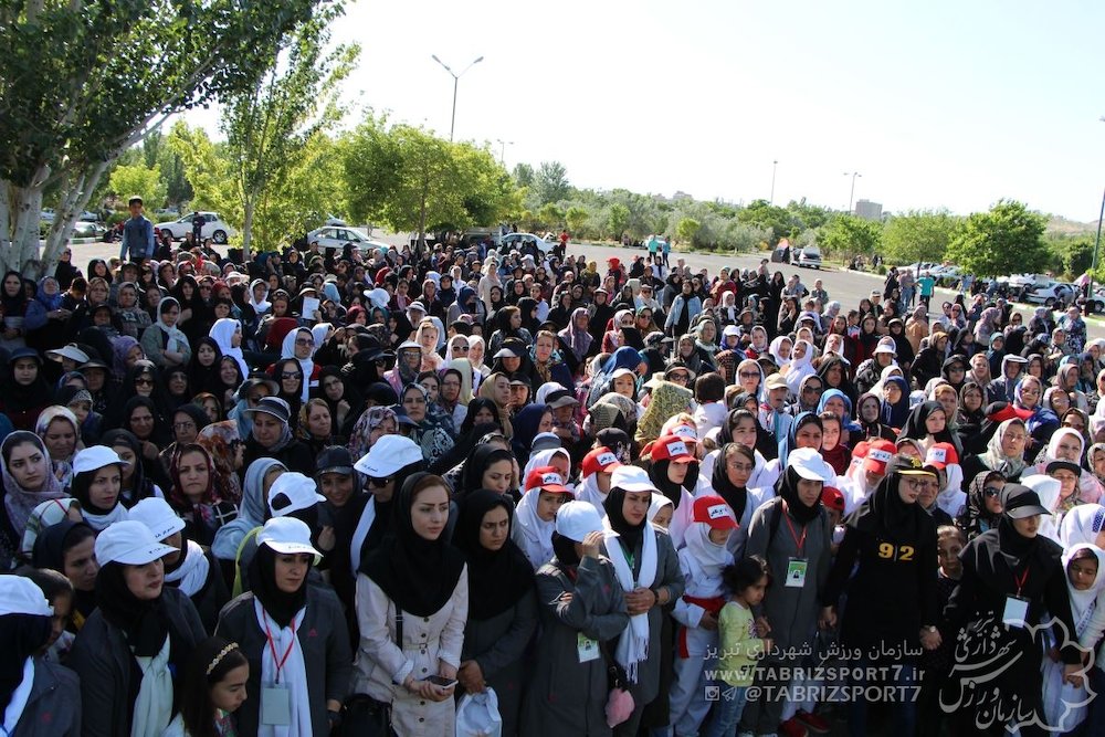 حضور 3 هزار نفری بانوان تبریزی در همایش بزرگ پیاده روی