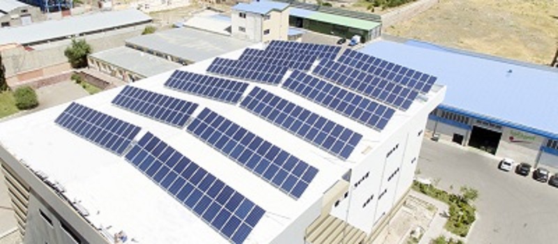 افتتاح نیروگاه خورشیدی ۱۰۰ کیلواتی صنعتی در آذربایجان شرقی