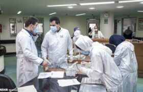 خدمات وزارت بهداشت به بیماران کرونایی  در شرایط تحریم ها