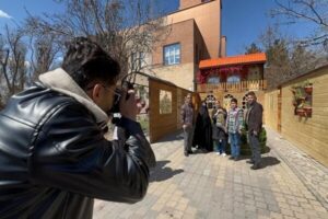 برپایی ایستگاه رایگان عکاسی نوروزی در مجموعه ائل‌گولی