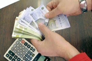 شیوه پرداخت حقوق به کارمندان تغییر می‌کند