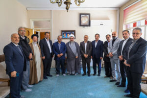 دیدار مسئولان صنعت و معدن استان با امام جمعه تبریز