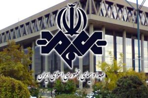 شما اگر پیگیر هیچ برنامه تلویزیون نباشید، شما را مخاطب خودش فرض می‌کند!