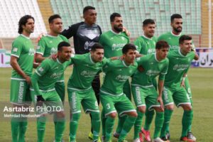 مهاجری به شاگردانش استراحت داد