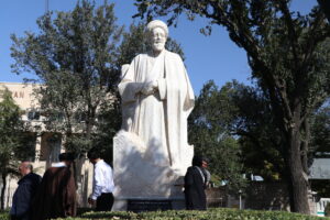 نصب تندیس شهیدان باکری و آل‌هاشم در تبریز