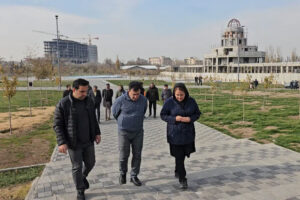 عمارت کلاه فرنگی در بهار میزبان گردشگران