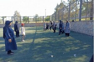 برگزاری ورزش صبحگاهی بانوان با رویکرد ارتقای سلامت در منطقه ۱۰