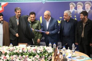 تجلیل از خانواده‌معظم شهدا و اصحاب رسانه در نخستین قرار از دور هشتم قرارهای خدمت شهرداری تبریز