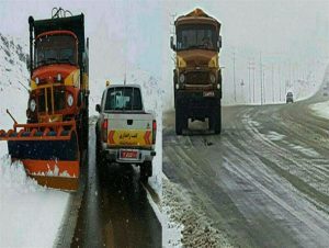 تردد در گردنه های برفگیر آذربایجان شرقی با زنجیر چرخ ممکن است