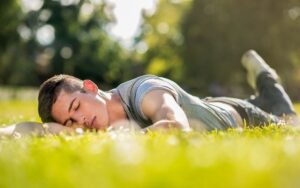 خستگی بهاری چیست؟/ ۷ توصیه برای رفع این کسالت